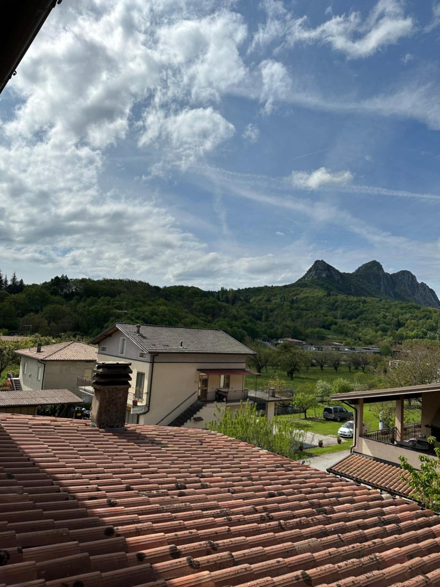 Vesta Lägenhet Gargnano Exteriör bild